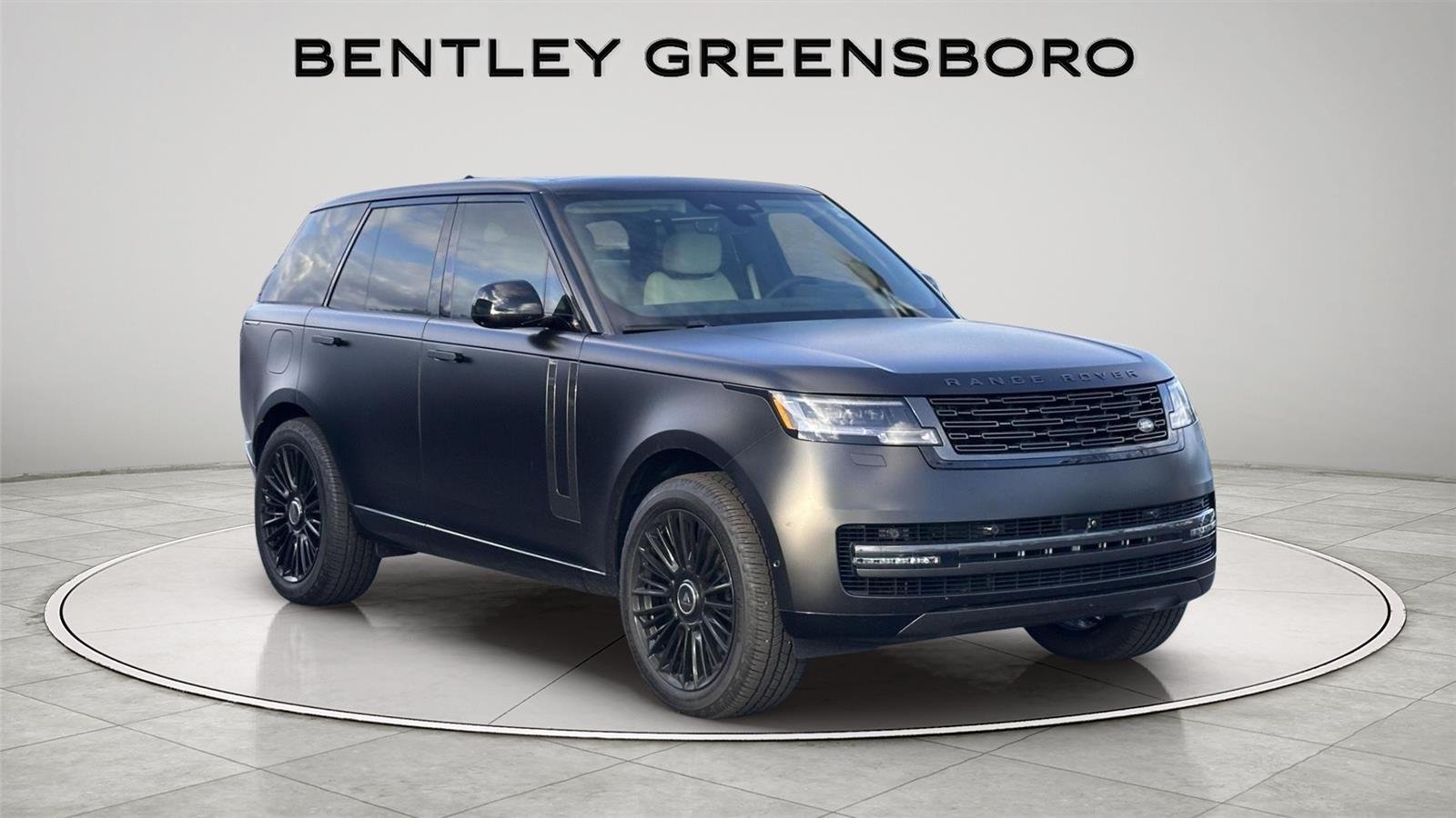 2025 Land Rover Range Rover SE