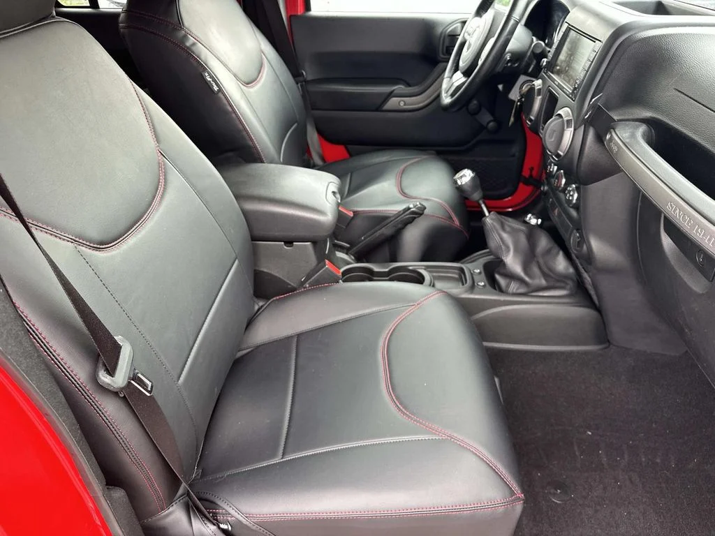 Used 2017 Red Jeep Unlimited Sport image 13