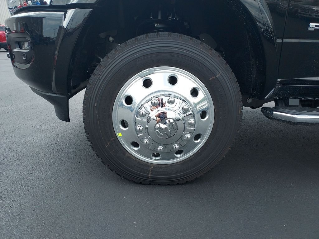 New 2026 Diamond Black Crystal Pearlcoat RAM Laramie image 10