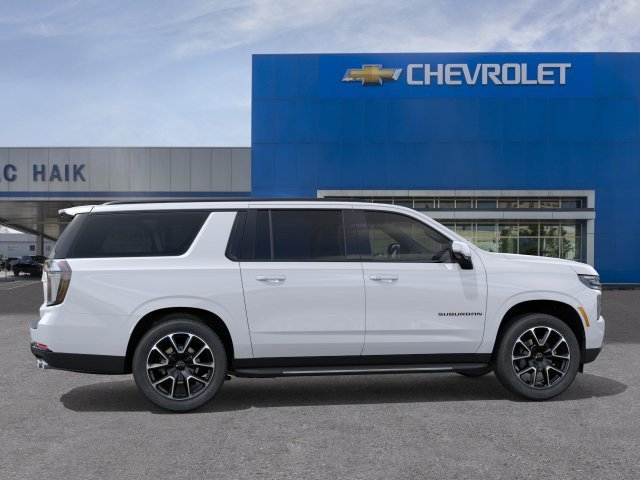 2026 Chevrolet Suburban photo 5 of 33