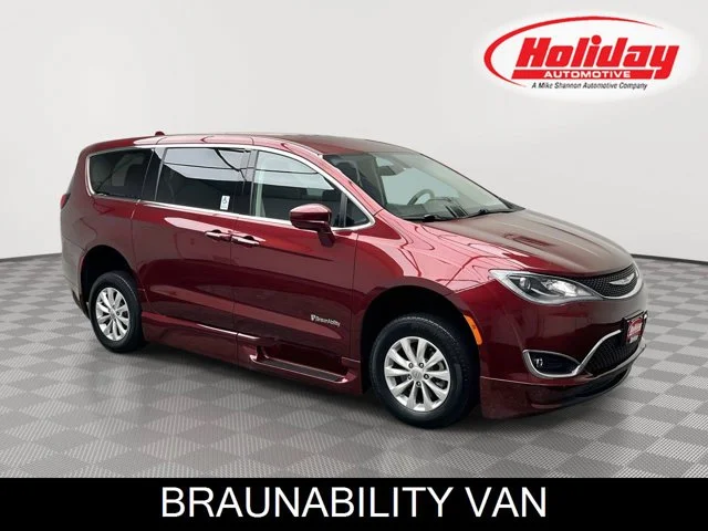 2018 Chrysler Pacifica Touring Plus
