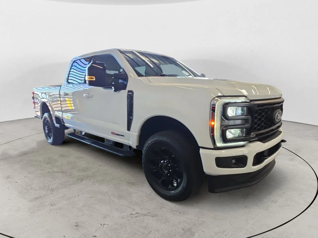 Used 2024 White Ford Lariat image 3
