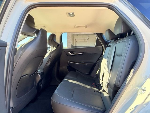 Used 2024 Glacier Kia Wind image 13