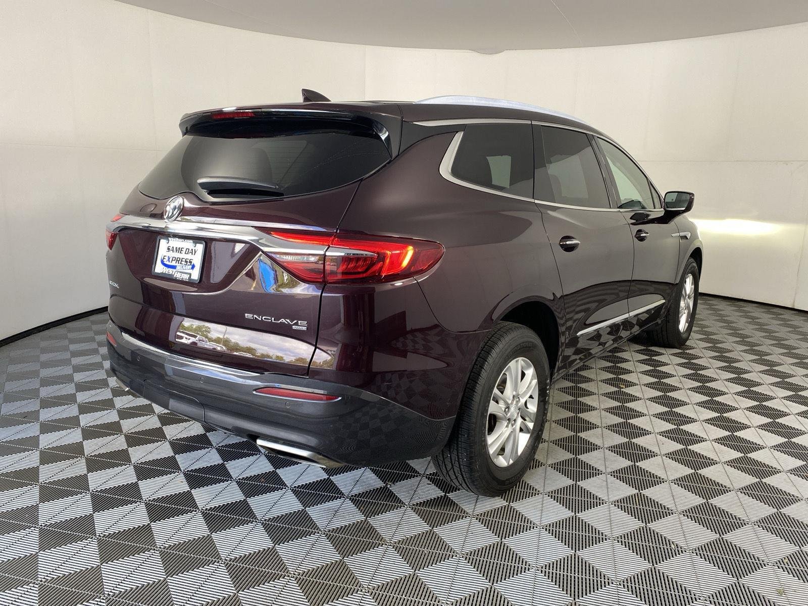 Used 2018 Black Cherry Metallic Buick Essence image 9