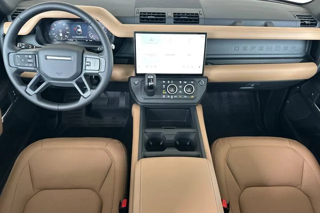 New 2026 Santorini Black Land Rover X-Dynamic SE image 12