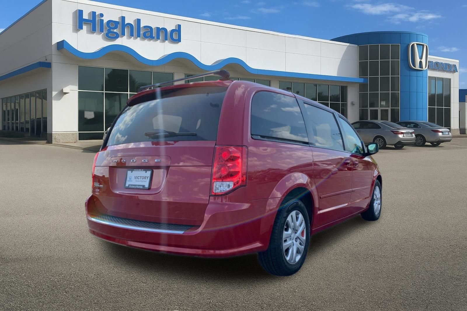 Used 2015 Red Dodge SE image 5