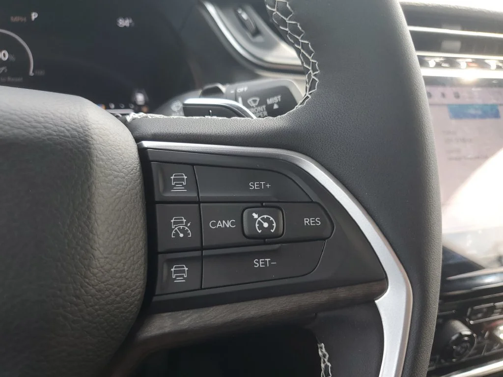 Used 2023 Black Jeep Limited image 16