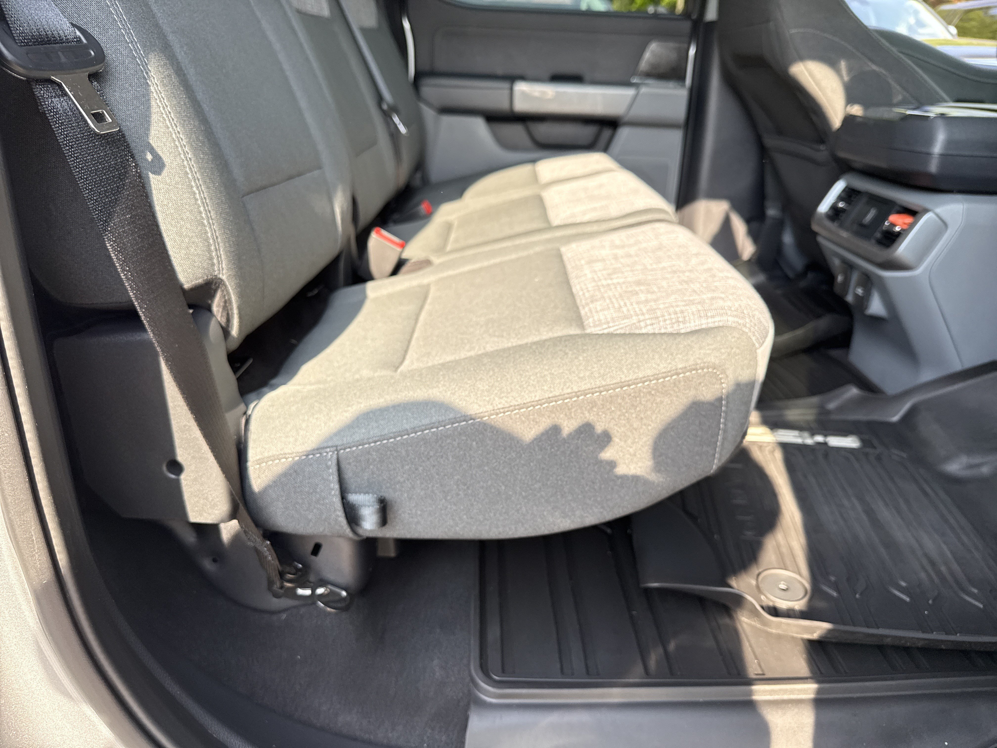 Used 2023 Silver Metallic Ford XLT image 15