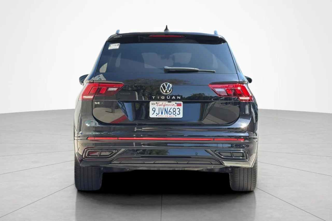 Used 2023 BLACK Volkswagen SE R-Line Black image 4
