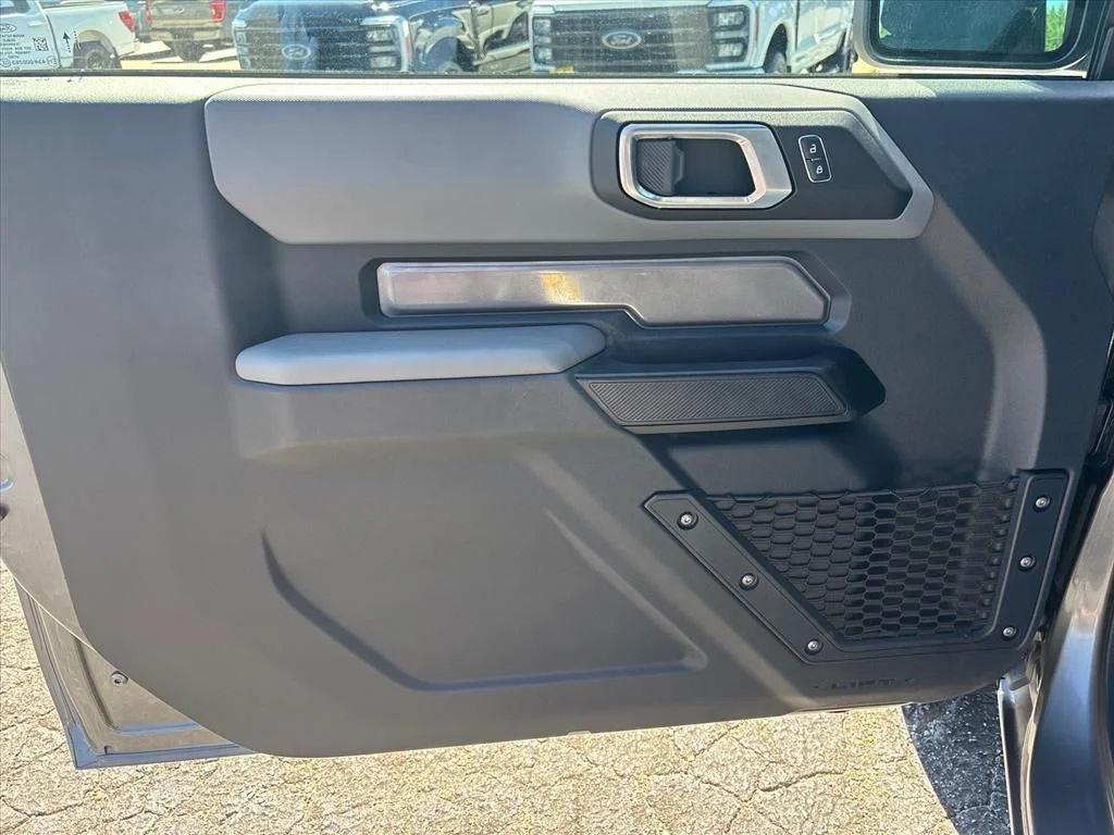 2021 Ford Bronco Base - Photo 17