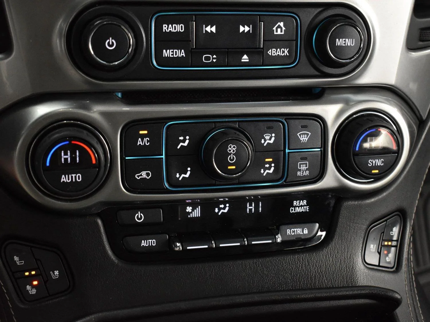 Used 2018 Black Chevrolet Premier image 27