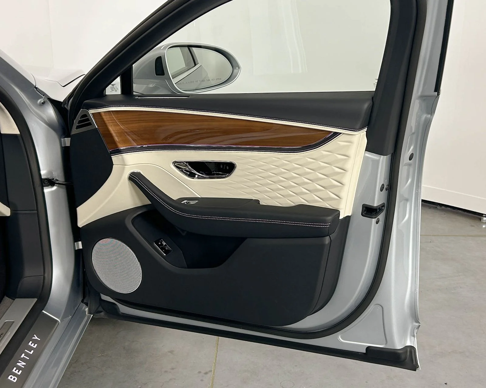 New 2026  Bentley Azure image 31