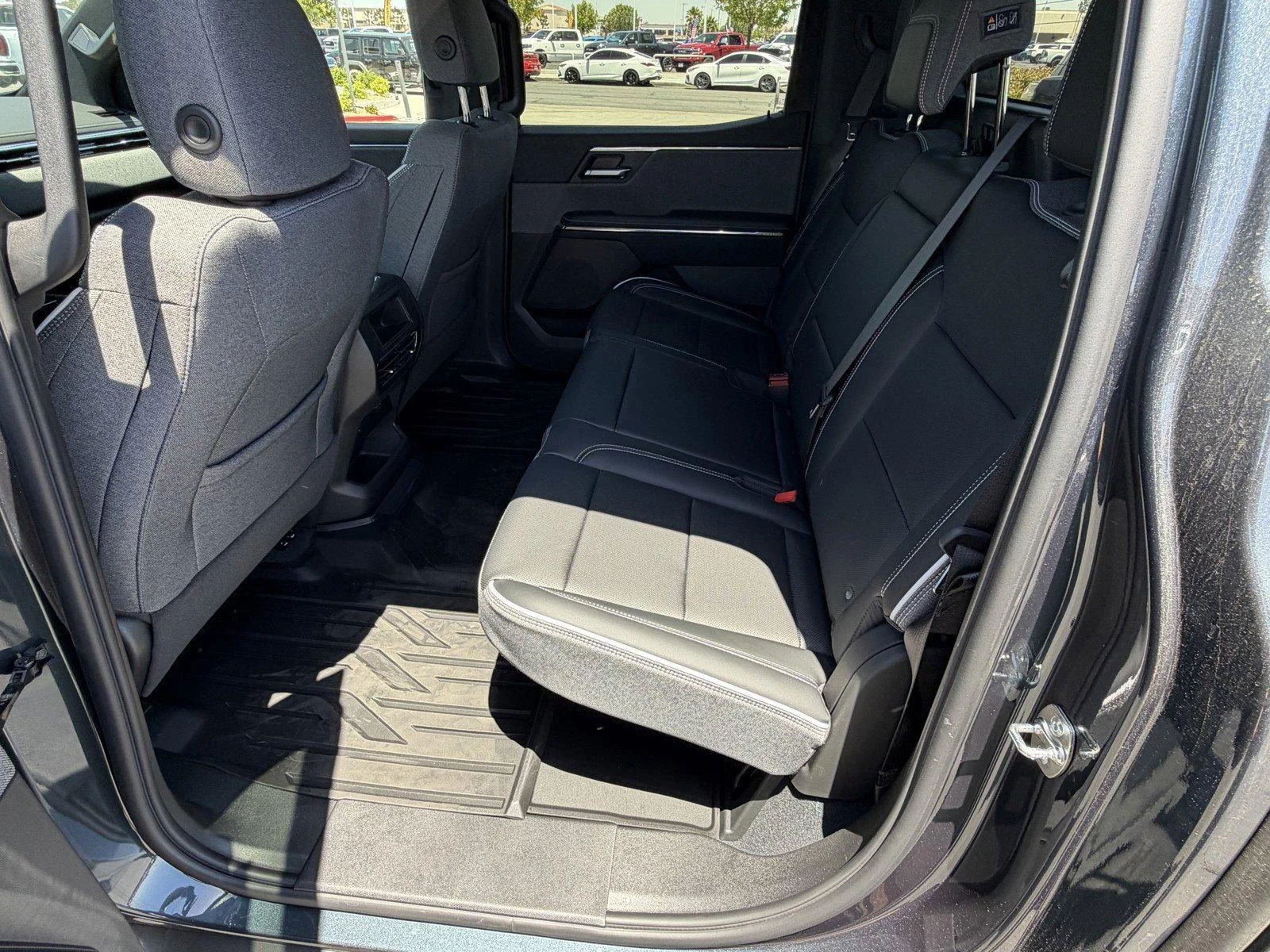 New 2026 Deep Ocean Metallic GMC Elevation Standard Range image 14