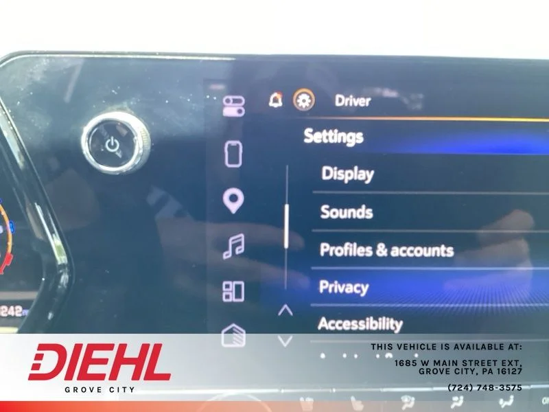 Used 2025 Gray Chevrolet ZR2 image 39