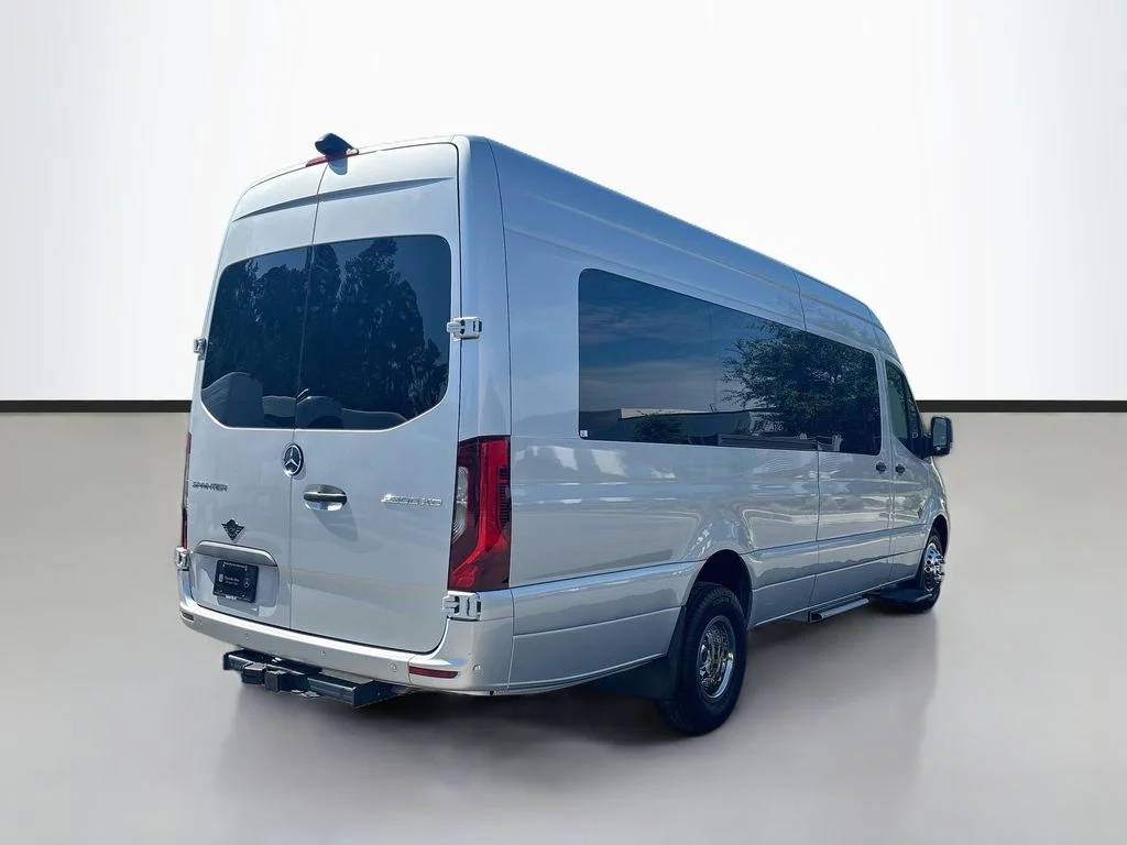 Used 2023 Silver Mercedes-Benz Cargo 170 WB image 3