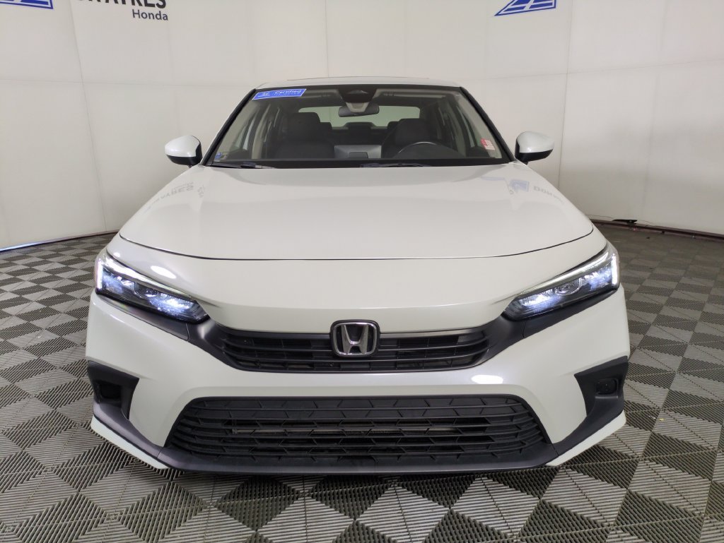 Used 2024 Platinum White Pearl Honda EX image 9