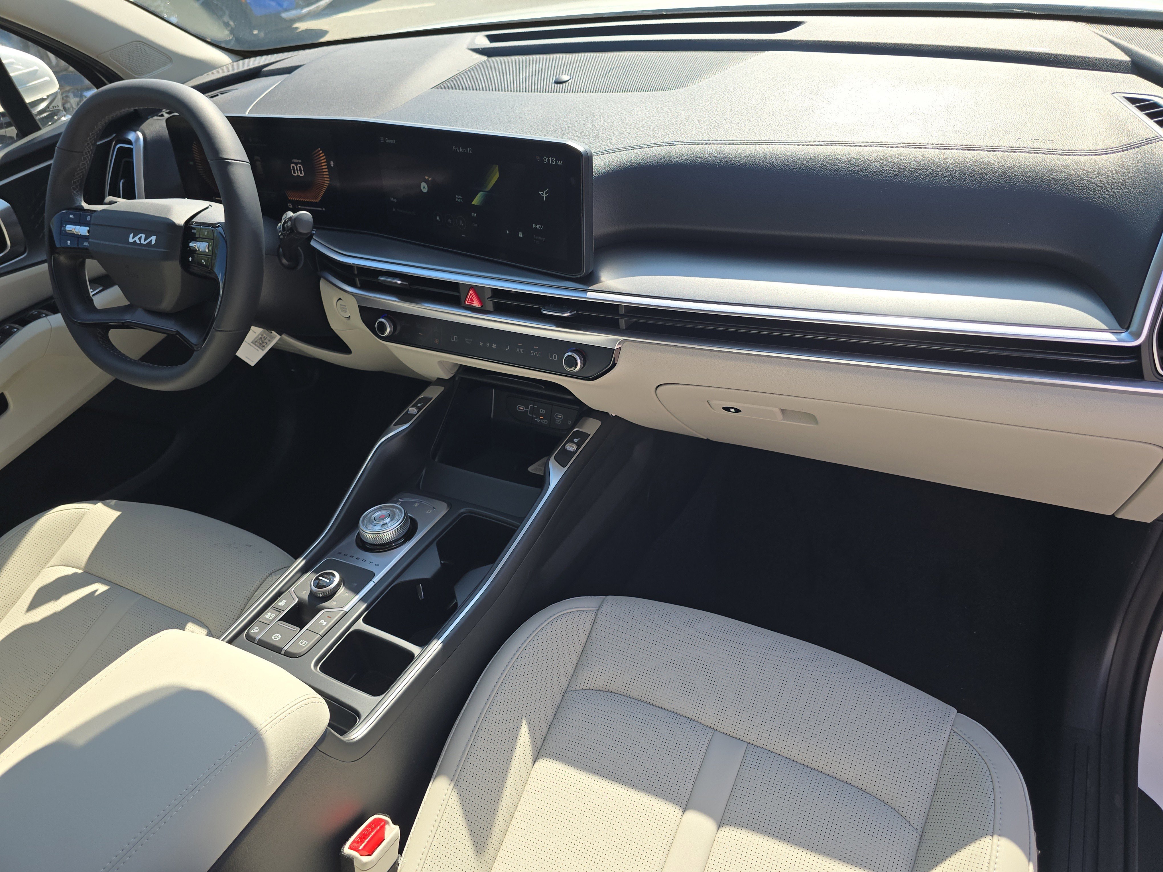 New 2026 Snow White Pearl Kia EX AWD image 12
