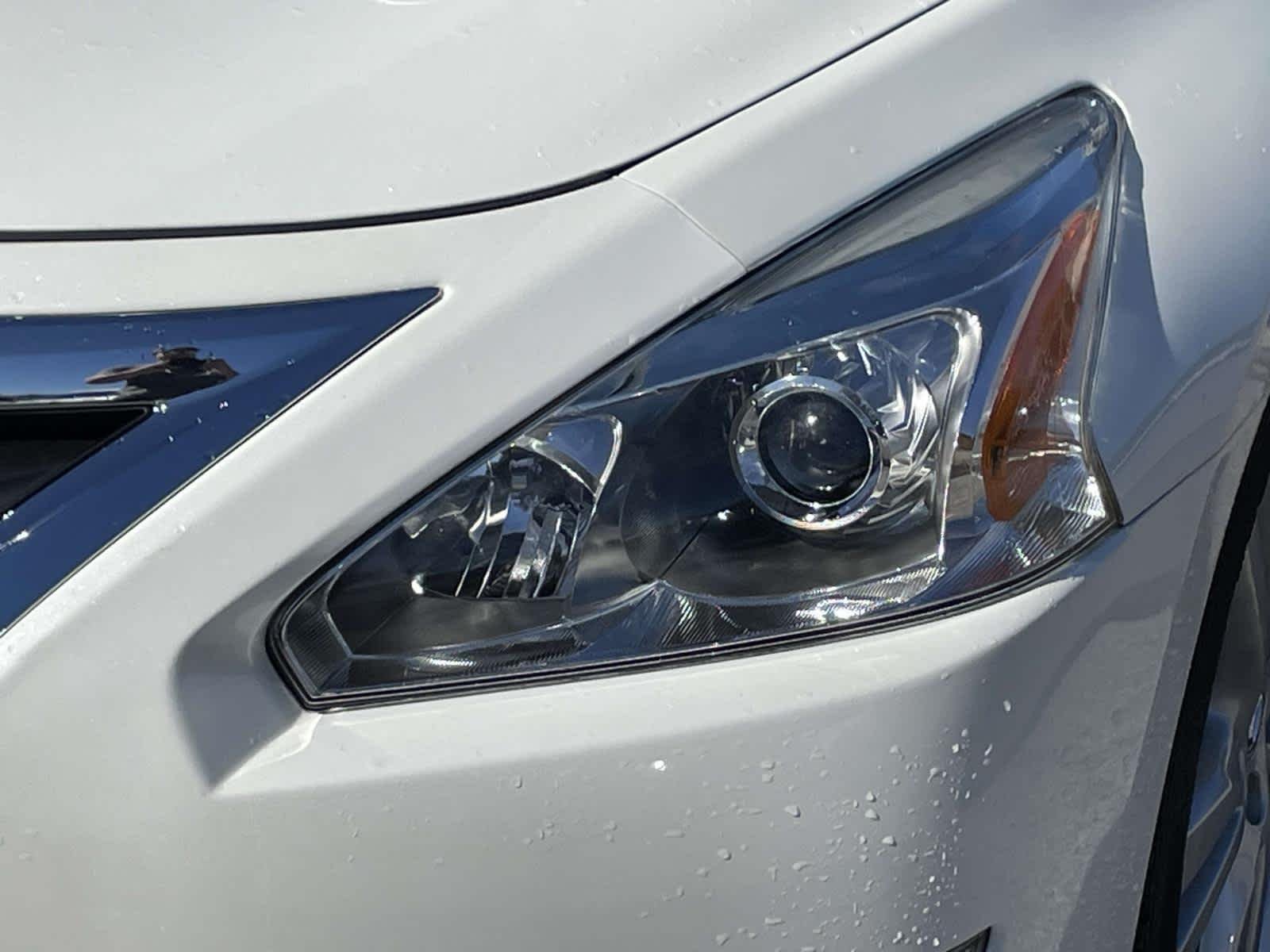 Used 2014 Pearl White Nissan 3.5 SL image 18