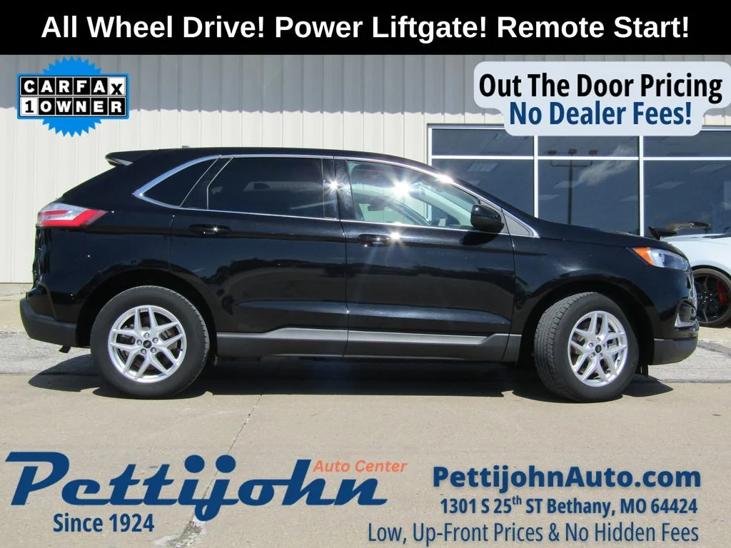 Used 2023 Black Ford SEL image 2