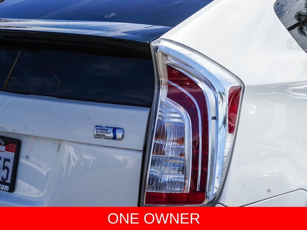 Used 2013 White Toyota Four image 7