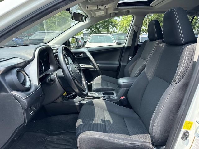Used 2016 White Toyota XLE image 15