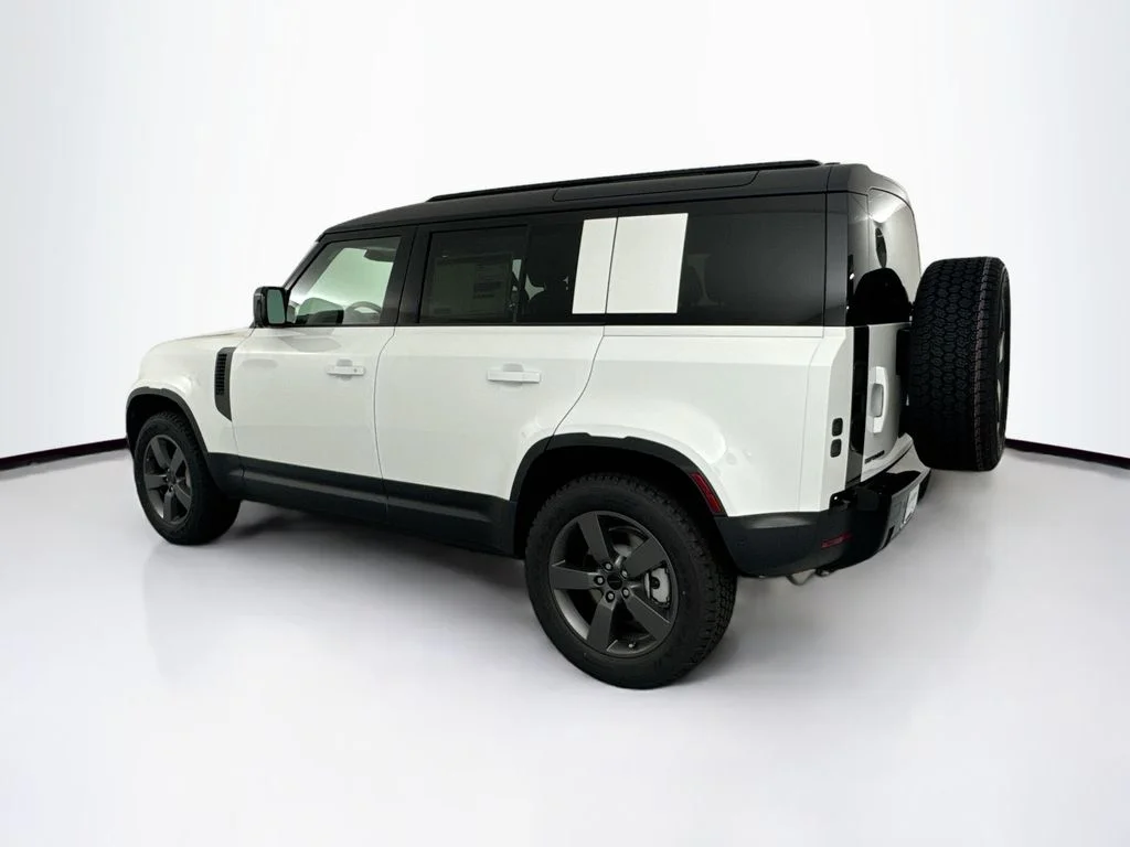 New 2026 Fuji White Land Rover S image 7