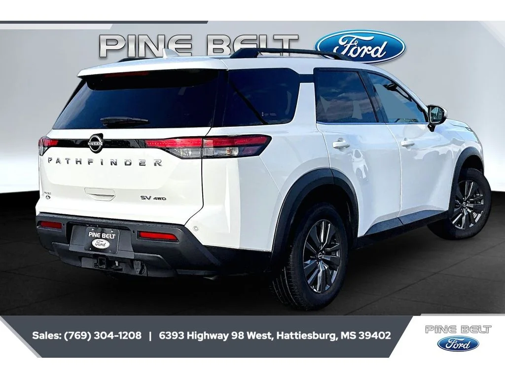 Used 2022 Glacier White Nissan SV image 10