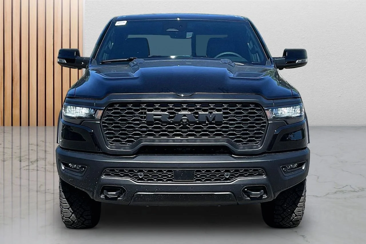 New 2026 Diamond Black Crystal Pearl-Coat Exterior Paint RAM Rebel image 3