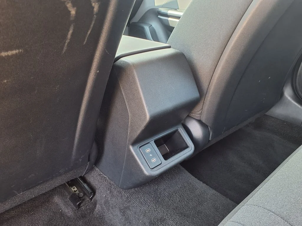 Used 2025 Black Kia LXS image 19