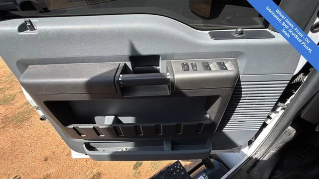 Used 2022  Ford NA image 18