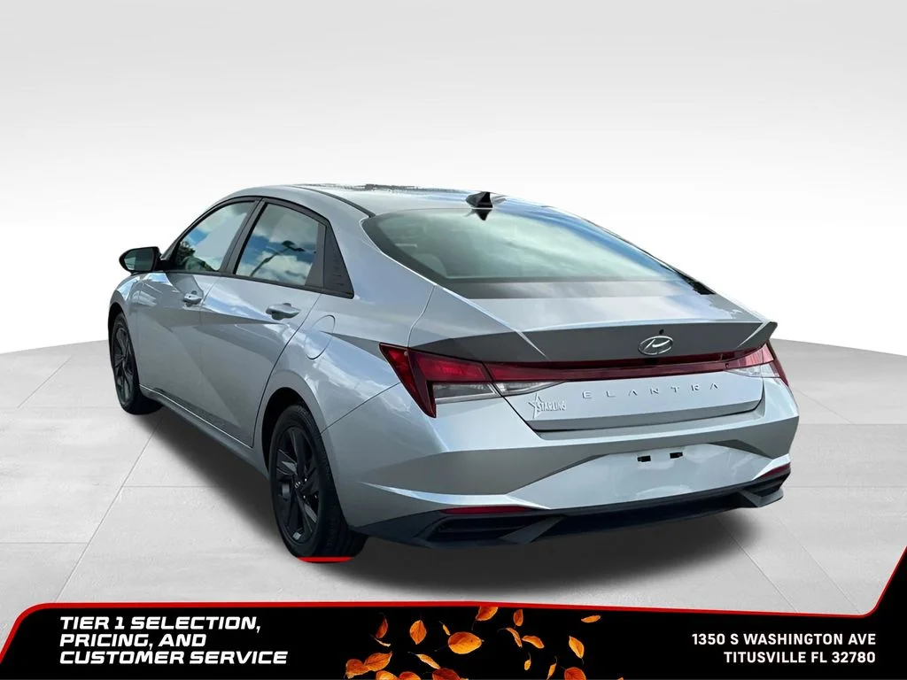Used 2021 Silver Hyundai SEL image 4