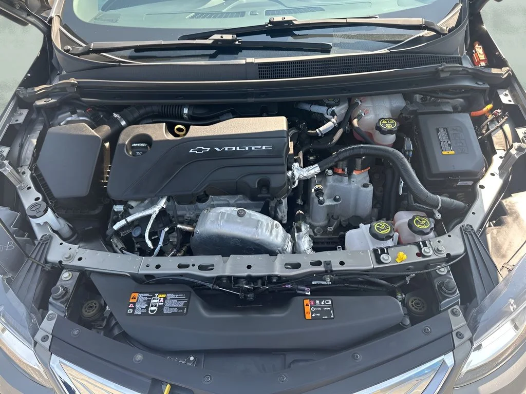 Used 2017 Gray Chevrolet LT image 27