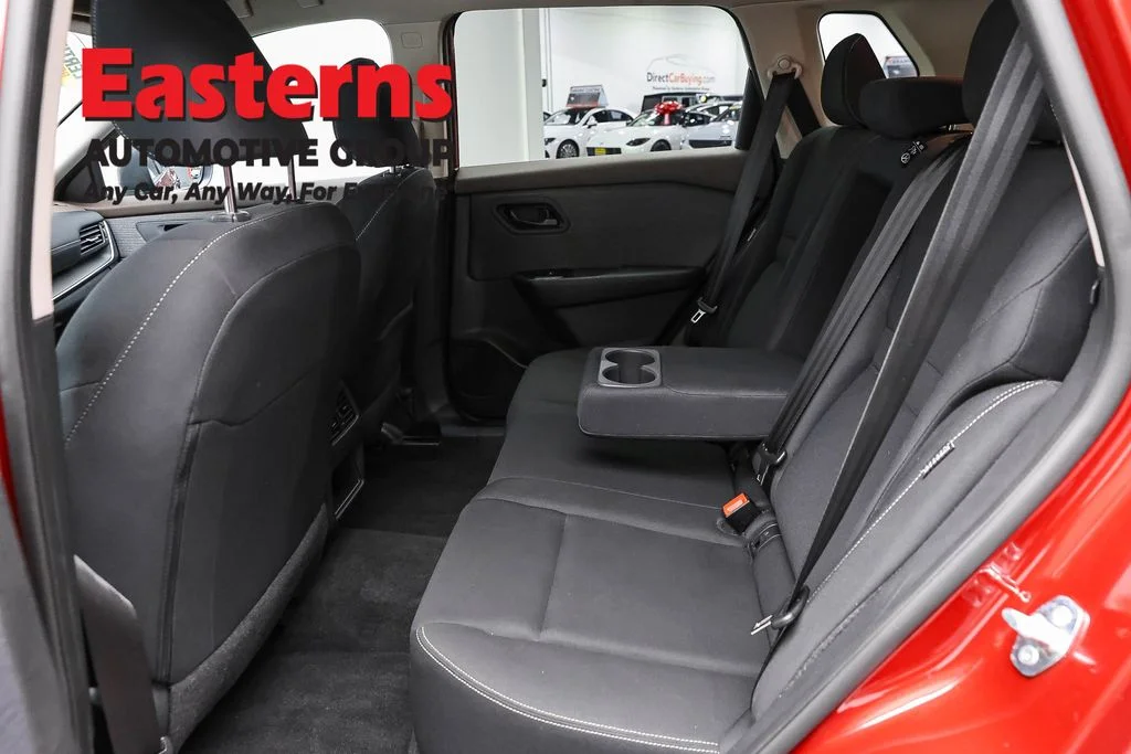Used 2023 Red Nissan S image 22