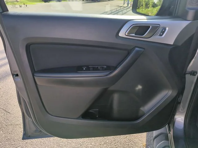 Used 2021 Gray Ford XLT image 12