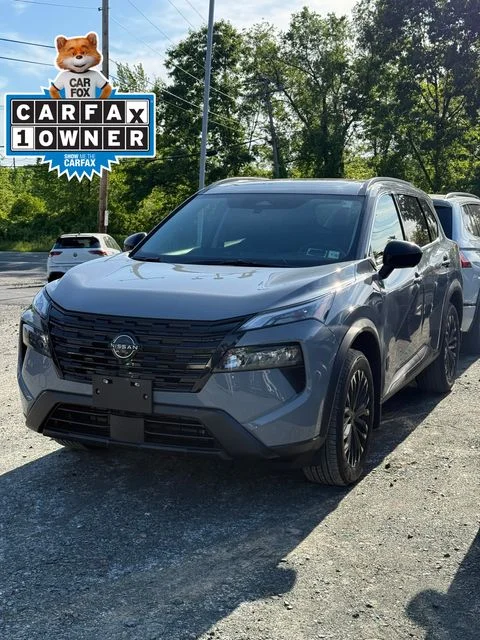 2026 Nissan Rogue Dark Armor AWD's photo