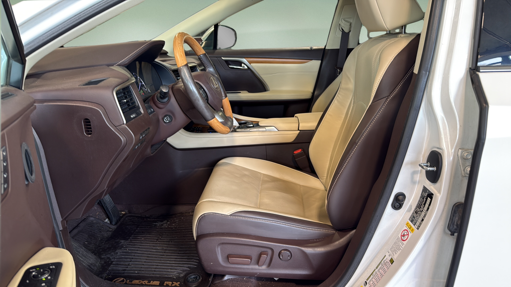 Used 2019 White Lexus 350 image 12