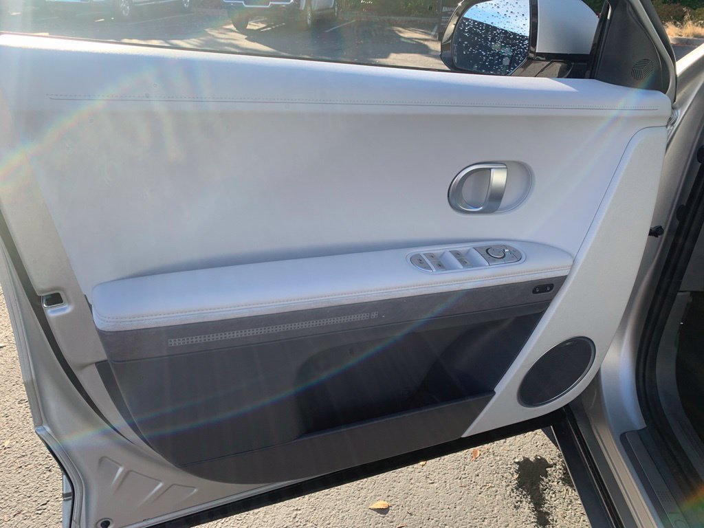 Used 2024 Gravity Gold (Matte Gold) Hyundai Limited image 12