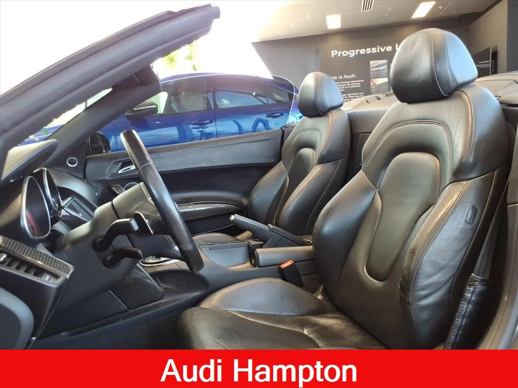 Used 2011 Phantom Black Pearl Audi 5.2L image 9