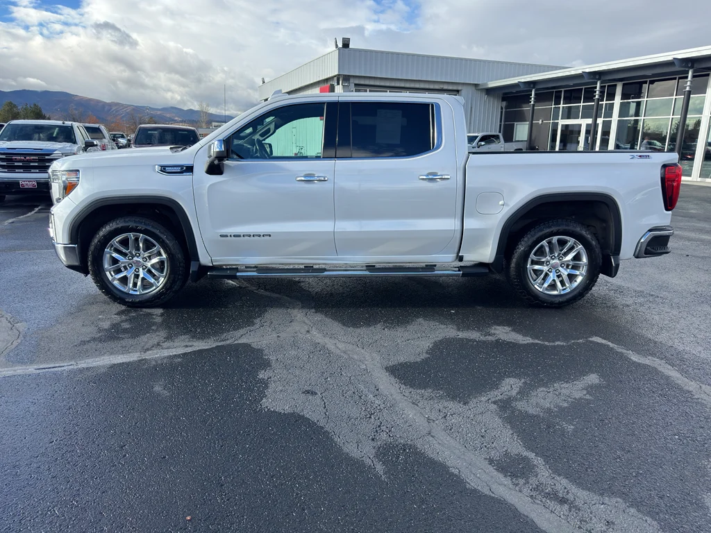 2020 GMC Sierra 4WD Crew Cab Short Box SLT's photo