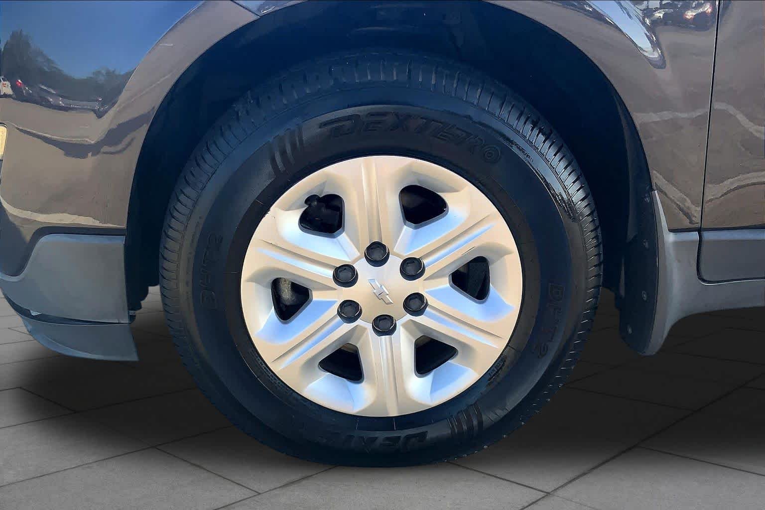 Used 2015 Tungsten Metallic Chevrolet LS image 11