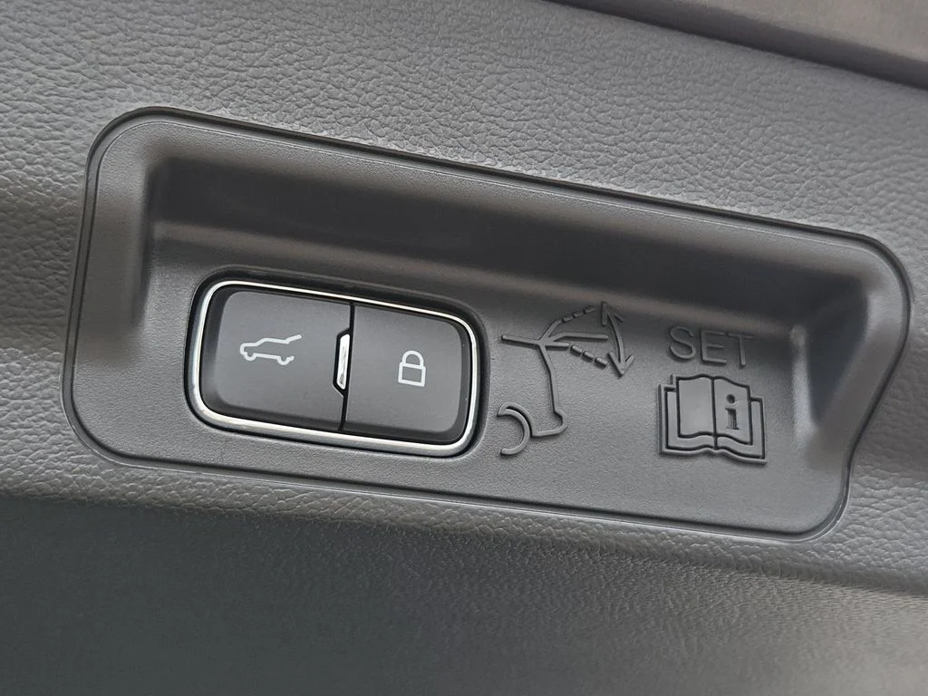 New 2026 Carbonized Gray Metallic Ford ST-Line image 11