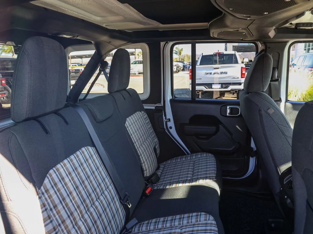 New 2026 Bright White Clearcoat Jeep 85th Anniversary Edition image 17