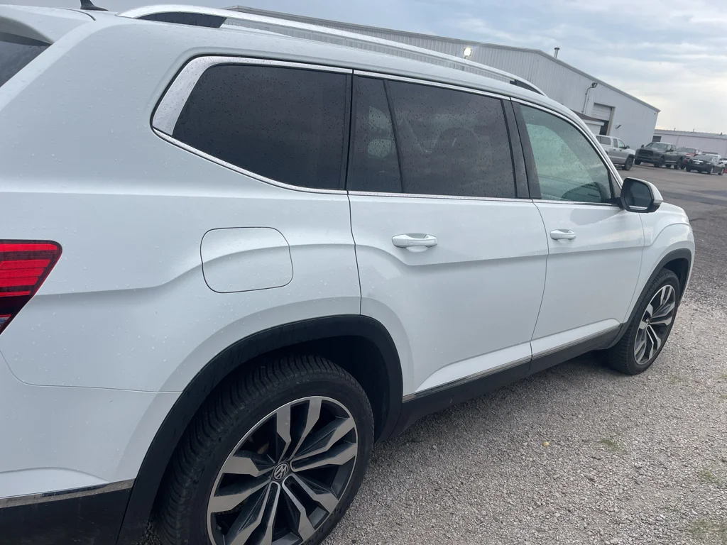 Used 2019 Pure White Volkswagen 3.6L V6 SEL Premium image 4