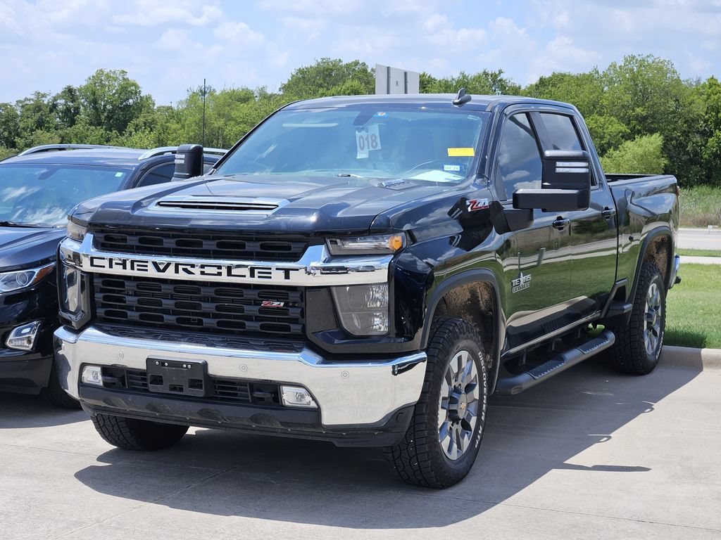 Used 2022 BLACK Chevrolet LT image 2