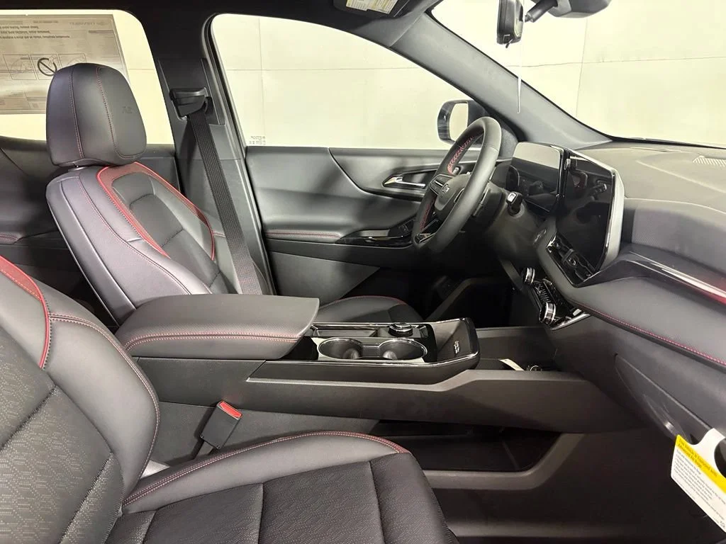 2027 Chevrolet Equinox RS - Photo 17