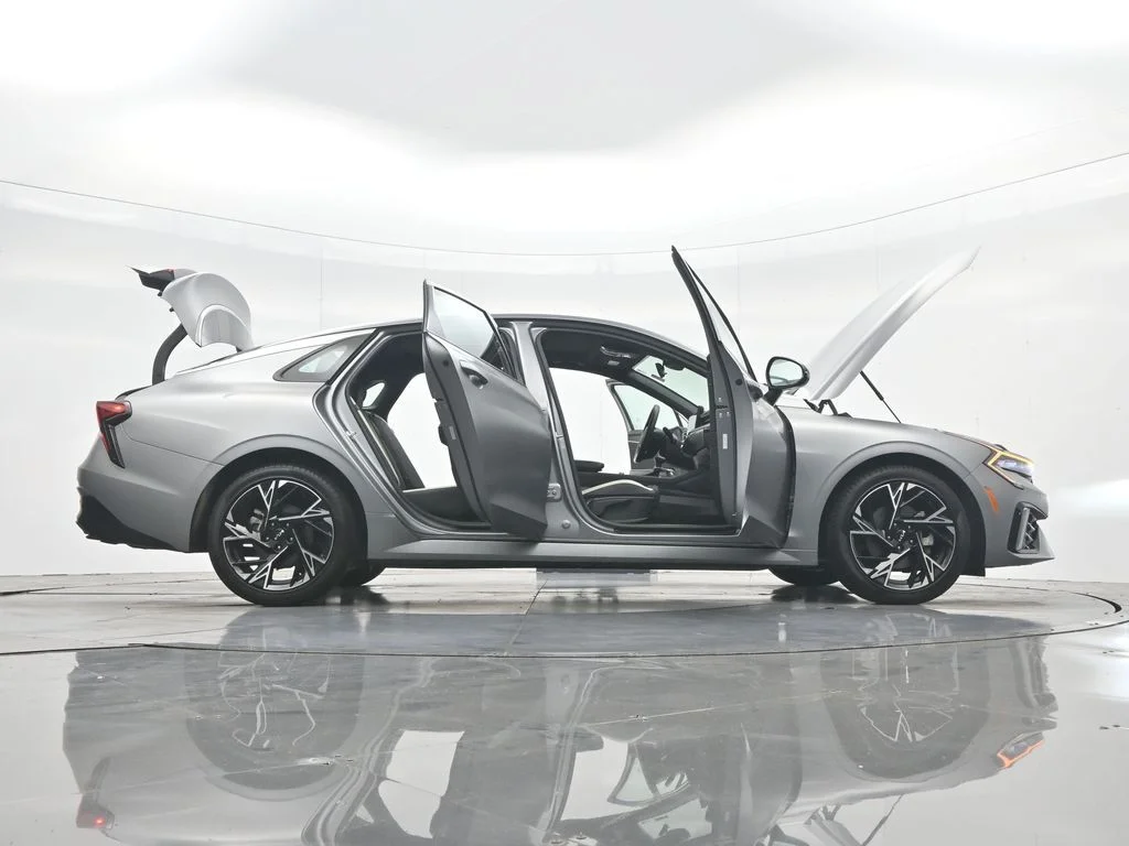 Used 2025 Steel Kia GT-Line image 45