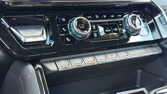 2026 GMC Sierra 2500HD AT4 - Photo 14