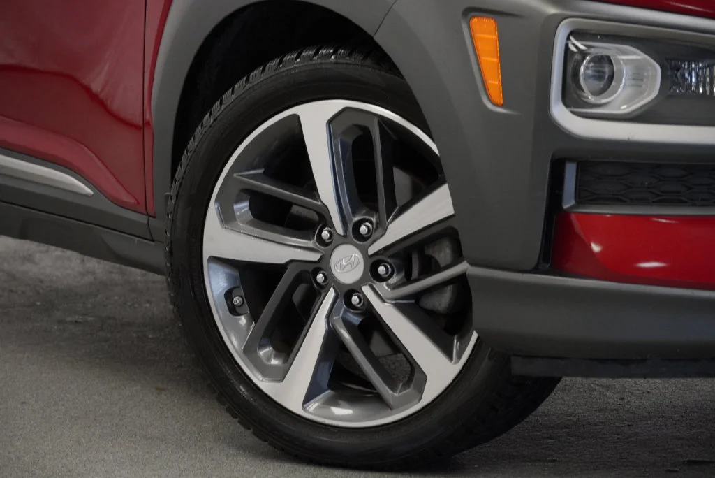 Used 2019 Red Hyundai Ultimate image 7