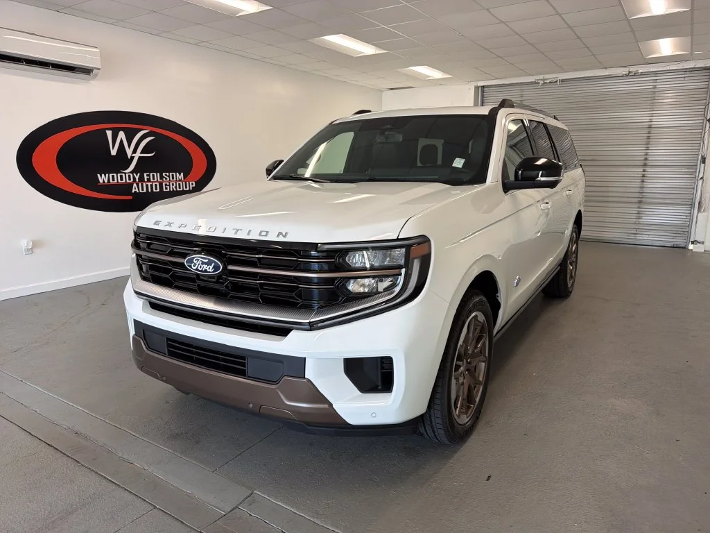 New 2027 Star White Metallic Tri-Coat Ford MAX King Ranch® image 3