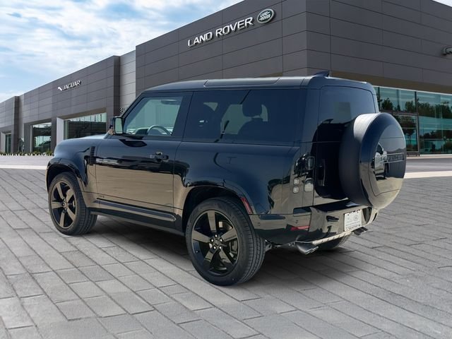 New 2026 Santorini Black Land Rover V8 image 3